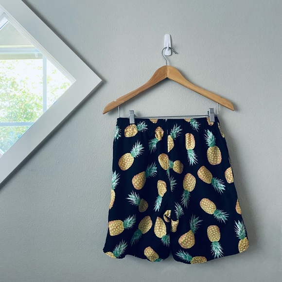 Men’s Swim Trunks Size Small Unlined Pineapple Print - Picture 2 of 4